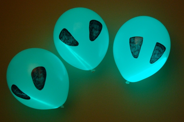 Glowing Alien Balloons